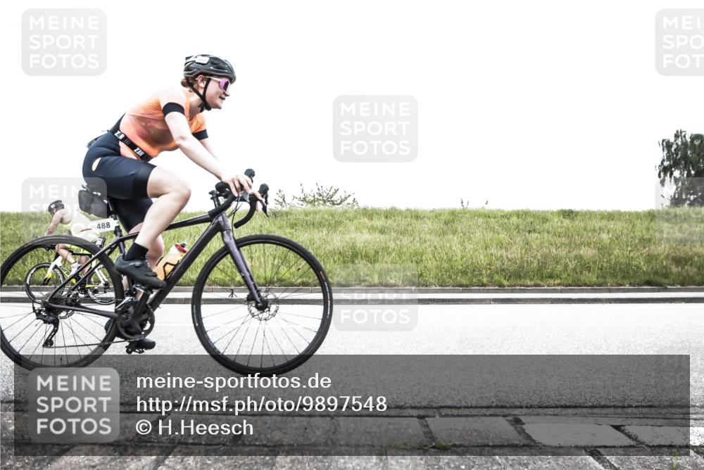21.06.2026 - 29. Vierlanden-Triathlon H.Heesch http://msf.ph/oto/9897548 21.06.2026 10:26:34 Radfahren 46, 118, 119, 155, 166, 278, 328, 353, 374, 488 meine-sportfotos.de