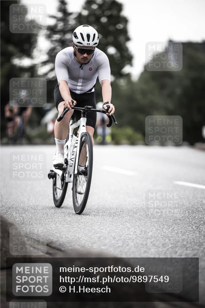 21.06.2026 - 29. Vierlanden-Triathlon H.Heesch http://msf.ph/oto/9897549 21.06.2026 10:02:21 Radfahren 72, 118, 119, 141, 186, 273, 339 meine-sportfotos.de