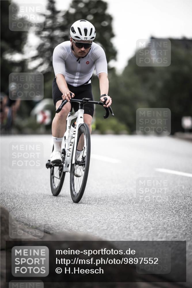 21.06.2026 - 29. Vierlanden-Triathlon H.Heesch http://msf.ph/oto/9897552 21.06.2026 10:02:21 Radfahren 72, 118, 119, 141, 186, 273, 339 meine-sportfotos.de