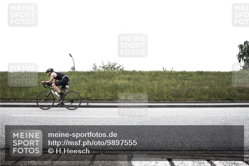 21.06.2026 - 29. Vierlanden-Triathlon H.Heesch http://msf.ph/oto/9897555 21.06.2026 09:33:16 Radfahren 68, 204 meine-sportfotos.de