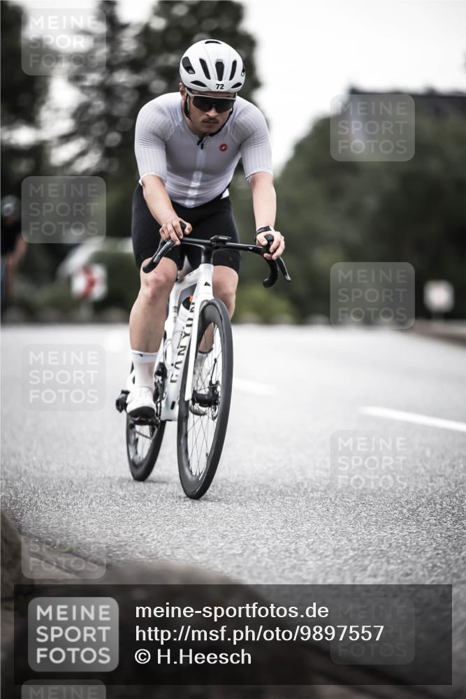 21.06.2026 - 29. Vierlanden-Triathlon H.Heesch http://msf.ph/oto/9897557 21.06.2026 10:02:21 Radfahren 72, 118, 119, 141, 186, 273, 339 meine-sportfotos.de