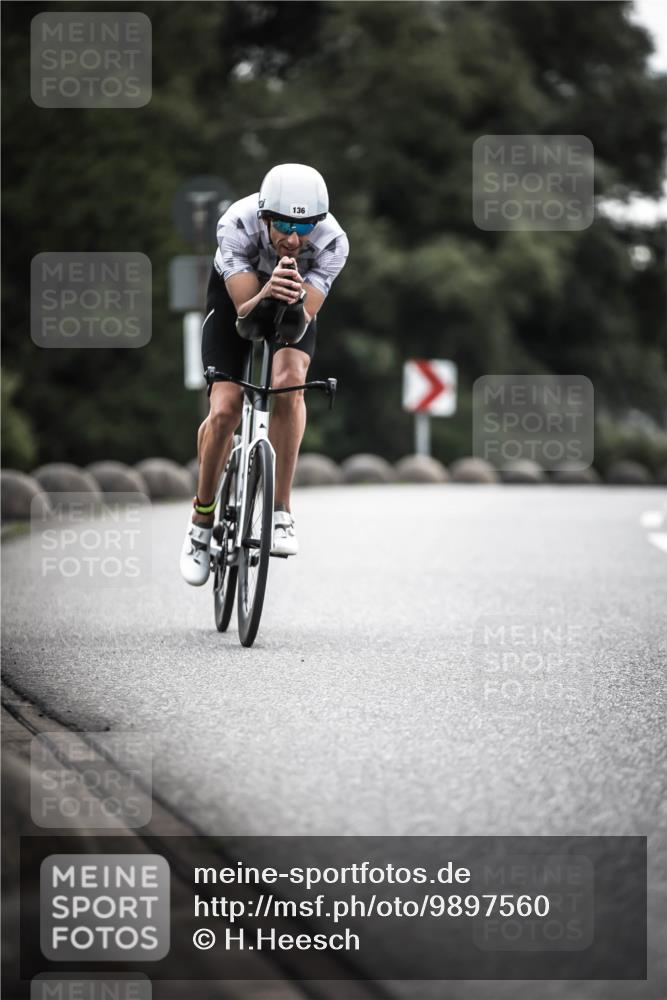 21.06.2026 - 29. Vierlanden-Triathlon H.Heesch http://msf.ph/oto/9897560 21.06.2026 09:29:07 Radfahren 5, 136, 142, 181, 195 meine-sportfotos.de