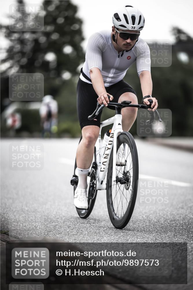 21.06.2026 - 29. Vierlanden-Triathlon H.Heesch http://msf.ph/oto/9897573 21.06.2026 10:02:21 Radfahren 72, 118, 119, 141, 186, 273, 339 meine-sportfotos.de
