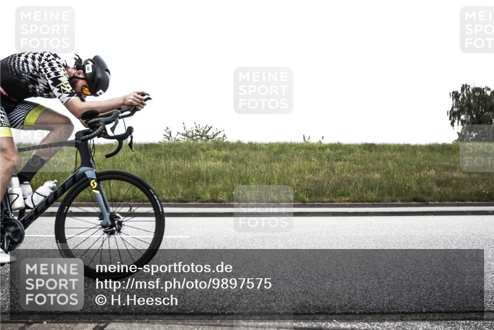 21.06.2026 - 29. Vierlanden-Triathlon H.Heesch http://msf.ph/oto/9897575 21.06.2026 09:34:08 Radfahren 39, 44, 70, 153, 296 meine-sportfotos.de