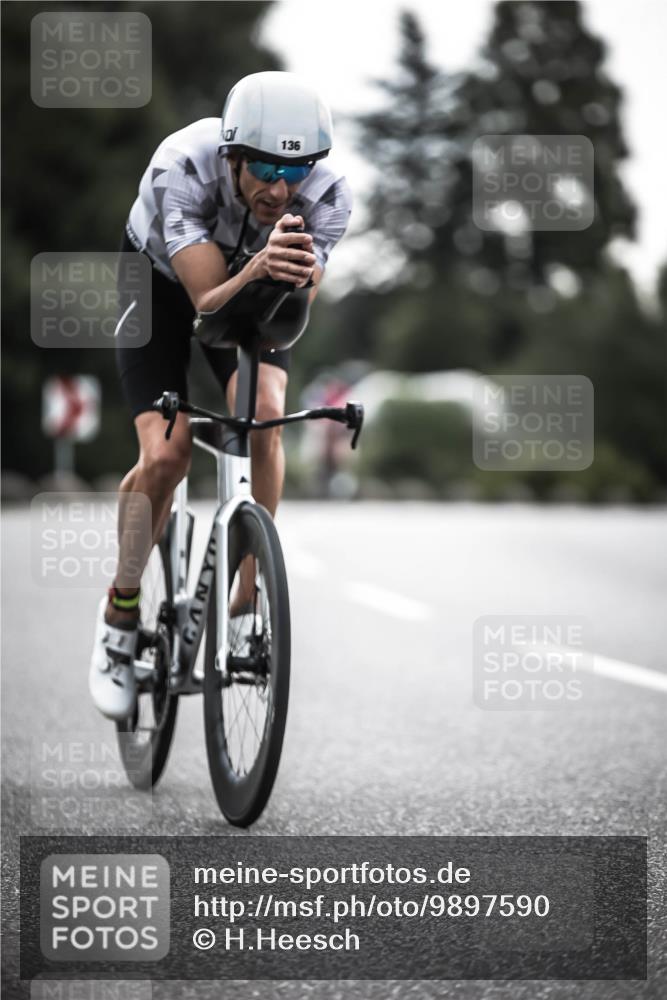 21.06.2026 - 29. Vierlanden-Triathlon H.Heesch http://msf.ph/oto/9897590 21.06.2026 09:29:08 Radfahren 5, 136, 142, 181, 195 meine-sportfotos.de