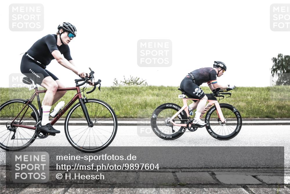 21.06.2026 - 29. Vierlanden-Triathlon H.Heesch http://msf.ph/oto/9897604 21.06.2026 10:27:05 Radfahren 43, 45, 64, 108, 128, 388, 600, 624 meine-sportfotos.de