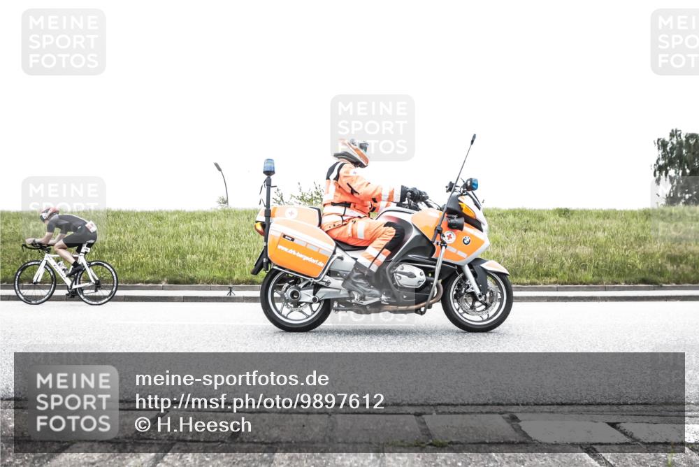 21.06.2026 - 29. Vierlanden-Triathlon H.Heesch http://msf.ph/oto/9897612 21.06.2026 10:27:10 Radfahren 24, 43, 45, 64, 89, 108, 128, 486, 517, 600, 624 meine-sportfotos.de
