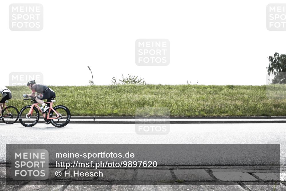 21.06.2026 - 29. Vierlanden-Triathlon H.Heesch http://msf.ph/oto/9897620 21.06.2026 10:54:19 Radfahren 116, 246, 614, 624 meine-sportfotos.de
