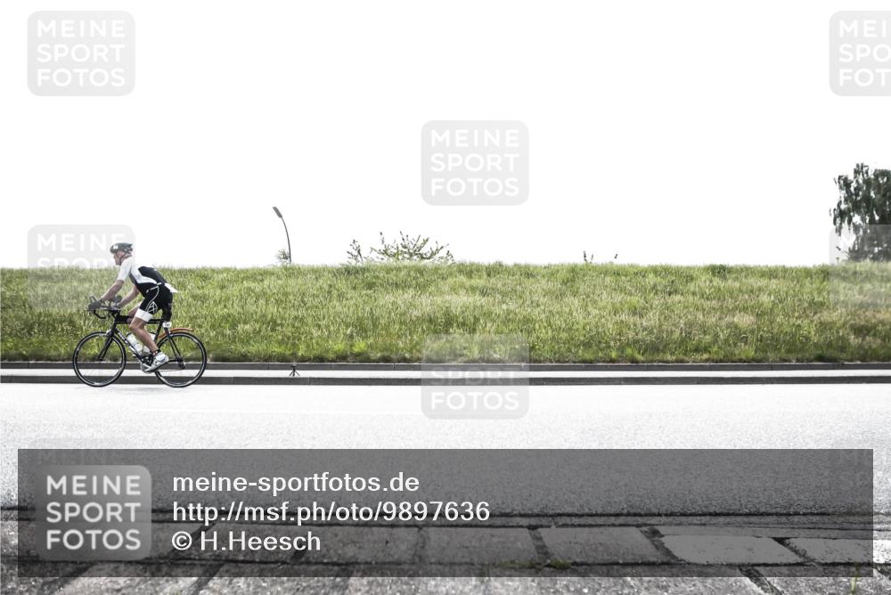 21.06.2026 - 29. Vierlanden-Triathlon H.Heesch http://msf.ph/oto/9897636 21.06.2026 10:54:36 Radfahren 14, 33, 94, 506, 509, 526, 545, 552, 562, 599 meine-sportfotos.de