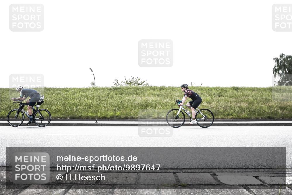 21.06.2026 - 29. Vierlanden-Triathlon H.Heesch http://msf.ph/oto/9897647 21.06.2026 10:54:43 Radfahren 94, 509, 552 meine-sportfotos.de