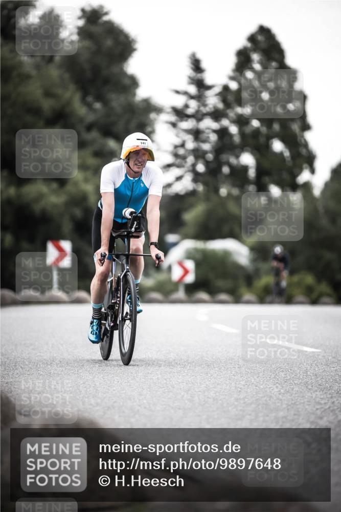21.06.2026 - 29. Vierlanden-Triathlon H.Heesch http://msf.ph/oto/9897648 21.06.2026 10:02:26 Radfahren 4, 27, 118, 119, 141, 186, 339 meine-sportfotos.de