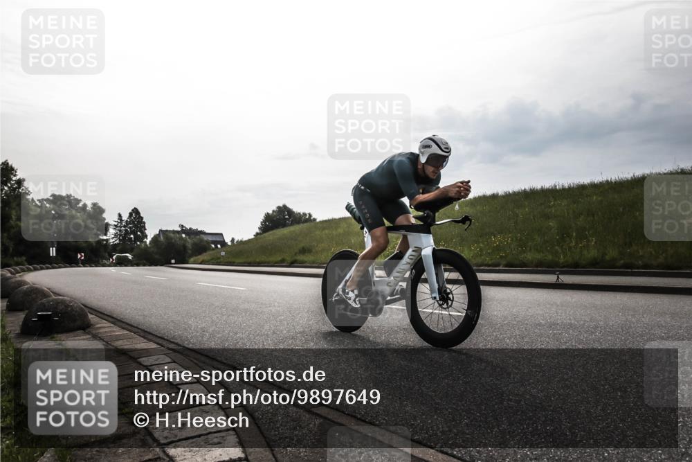 21.06.2026 - 29. Vierlanden-Triathlon H.Heesch http://msf.ph/oto/9897649 21.06.2026 09:20:25 Radfahren 132 meine-sportfotos.de