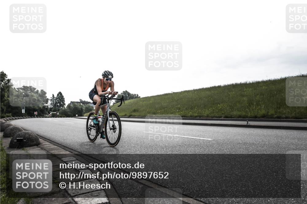 21.06.2026 - 29. Vierlanden-Triathlon H.Heesch http://msf.ph/oto/9897652 21.06.2026 09:20:44 Radfahren 253 meine-sportfotos.de