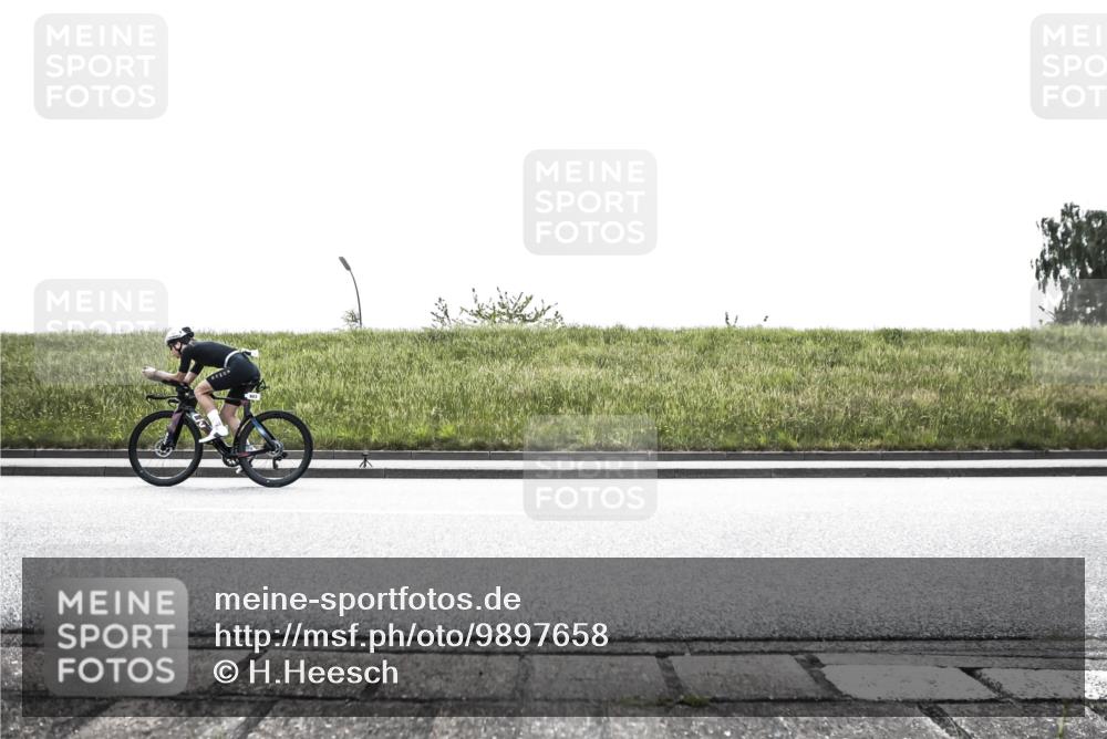 21.06.2026 - 29. Vierlanden-Triathlon H.Heesch http://msf.ph/oto/9897658 21.06.2026 10:55:07 Radfahren 79, 98, 268, 283, 603 meine-sportfotos.de