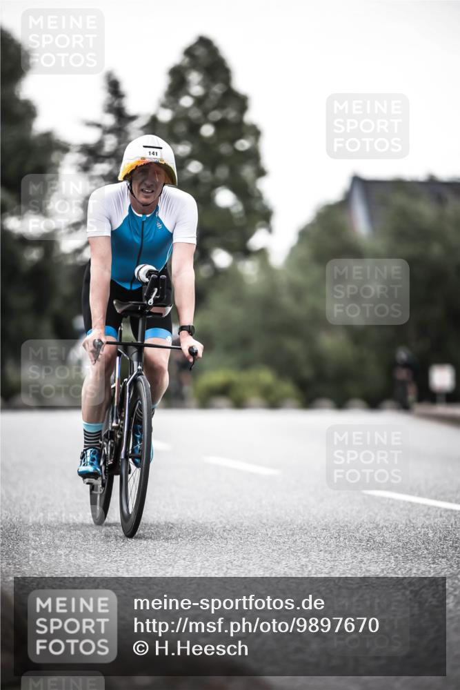 21.06.2026 - 29. Vierlanden-Triathlon H.Heesch http://msf.ph/oto/9897670 21.06.2026 10:02:26 Radfahren 4, 27, 118, 119, 141, 186, 339 meine-sportfotos.de