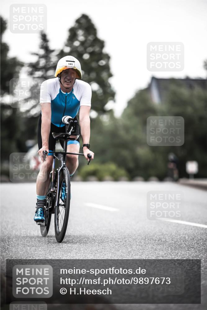 21.06.2026 - 29. Vierlanden-Triathlon H.Heesch http://msf.ph/oto/9897673 21.06.2026 10:02:26 Radfahren 4, 27, 118, 119, 141, 186, 339 meine-sportfotos.de
