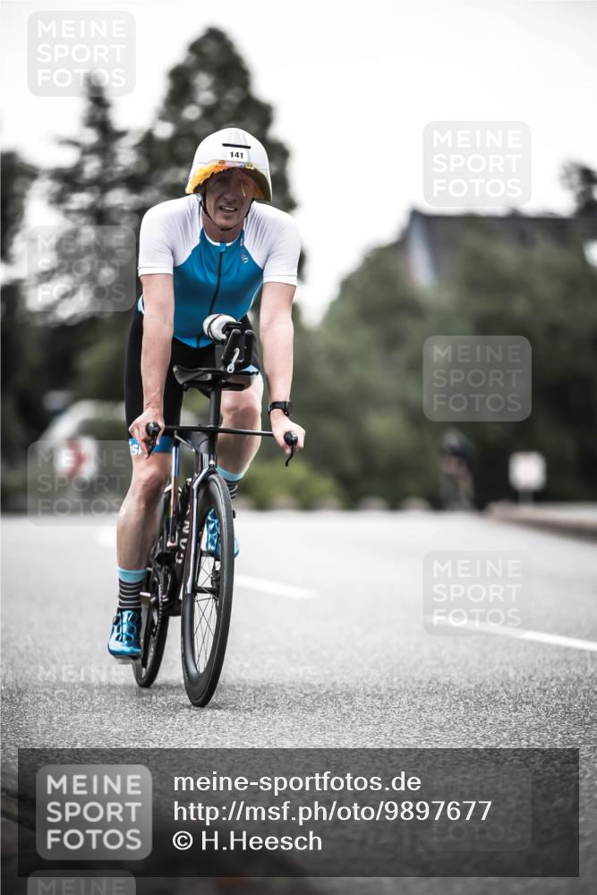 21.06.2026 - 29. Vierlanden-Triathlon H.Heesch http://msf.ph/oto/9897677 21.06.2026 10:02:26 Radfahren 4, 27, 118, 119, 141, 186, 339 meine-sportfotos.de