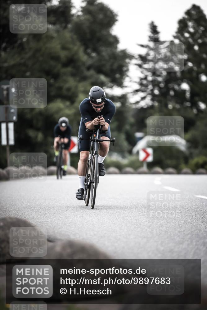 21.06.2026 - 29. Vierlanden-Triathlon H.Heesch http://msf.ph/oto/9897683 21.06.2026 10:02:31 Radfahren 4, 27, 99 meine-sportfotos.de