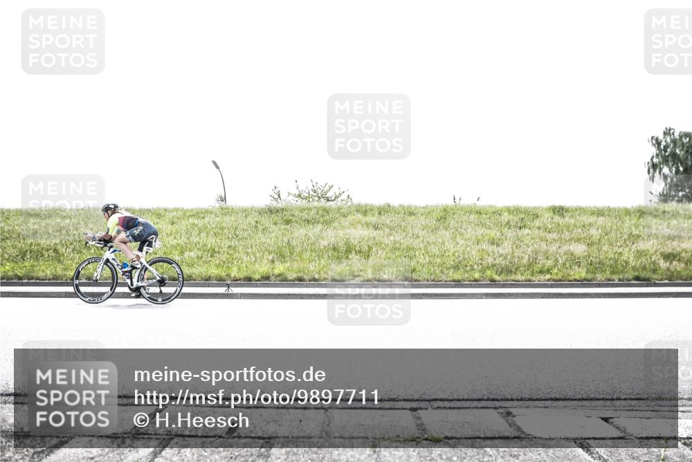 21.06.2026 - 29. Vierlanden-Triathlon H.Heesch http://msf.ph/oto/9897711 21.06.2026 10:56:59 Radfahren 58, 145, 176, 328, 368, 374, 383, 384, 391, 486, 488, 517, 535, 575, 581, 601, 616, 619 meine-sportfotos.de