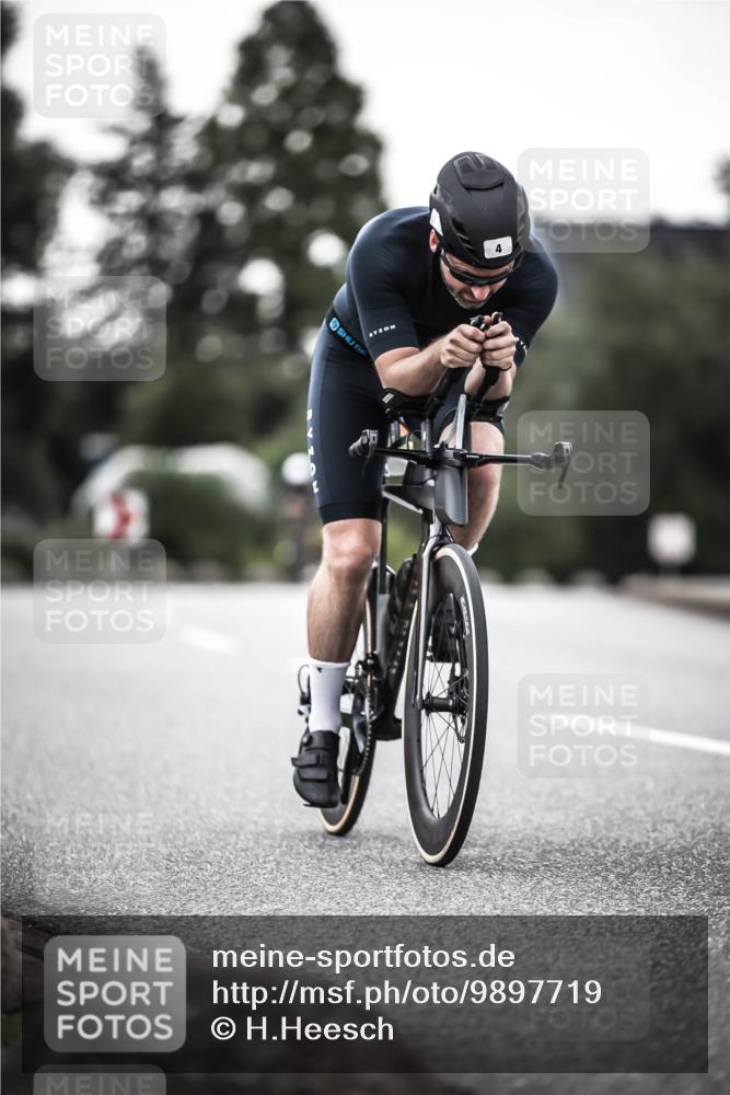 21.06.2026 - 29. Vierlanden-Triathlon H.Heesch http://msf.ph/oto/9897719 21.06.2026 10:02:32 Radfahren 4, 27, 99 meine-sportfotos.de