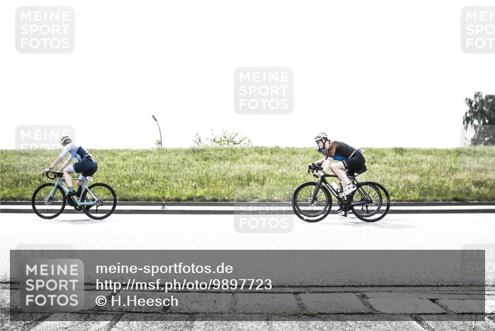 21.06.2026 - 29. Vierlanden-Triathlon H.Heesch http://msf.ph/oto/9897723 21.06.2026 10:57:05 Radfahren 58, 145, 255, 328, 368, 374, 384, 391, 486, 488, 514, 517, 535, 575, 585, 616 meine-sportfotos.de