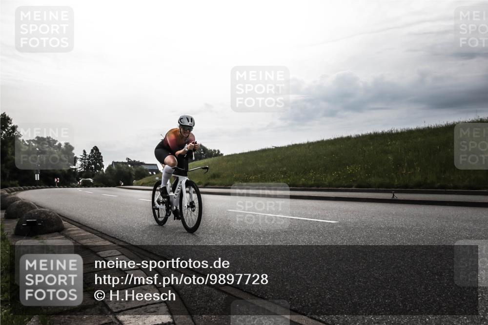 21.06.2026 - 29. Vierlanden-Triathlon H.Heesch http://msf.ph/oto/9897728 21.06.2026 09:22:09 Radfahren 147, 223 meine-sportfotos.de
