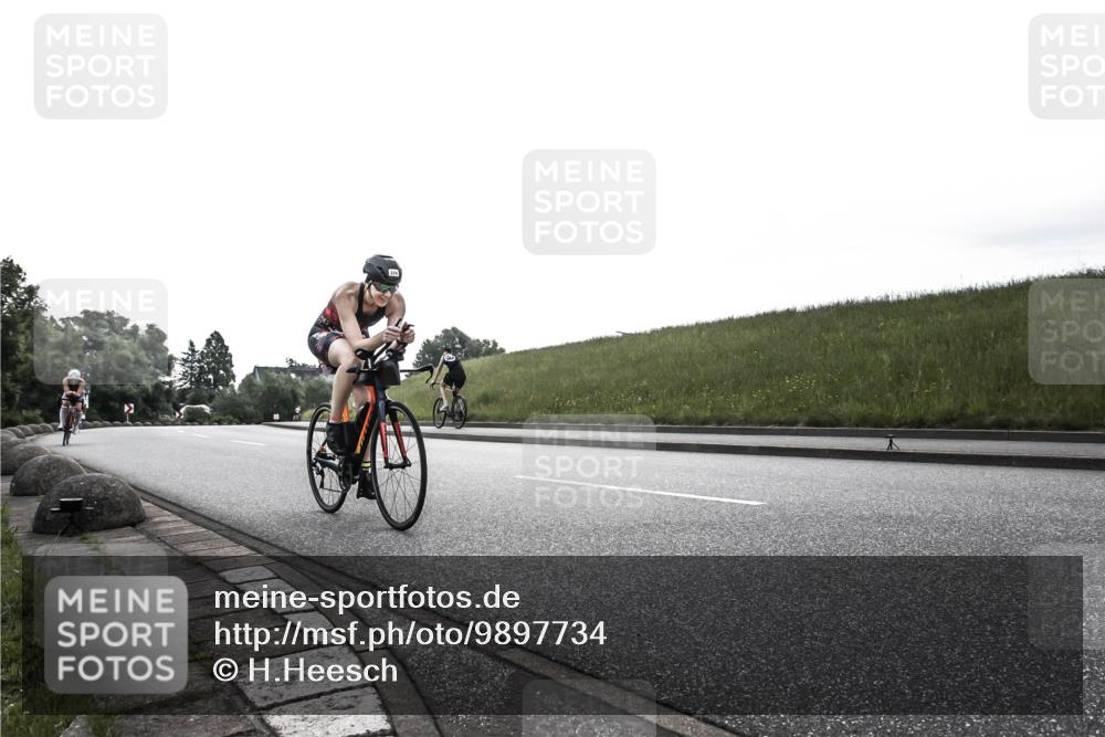 21.06.2026 - 29. Vierlanden-Triathlon H.Heesch http://msf.ph/oto/9897734 21.06.2026 09:22:20 Radfahren 118, 273, 274, 300 meine-sportfotos.de