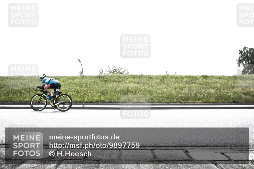 21.06.2026 - 29. Vierlanden-Triathlon H.Heesch http://msf.ph/oto/9897759 21.06.2026 10:58:09 Radfahren 124, 171, 284, 561 meine-sportfotos.de