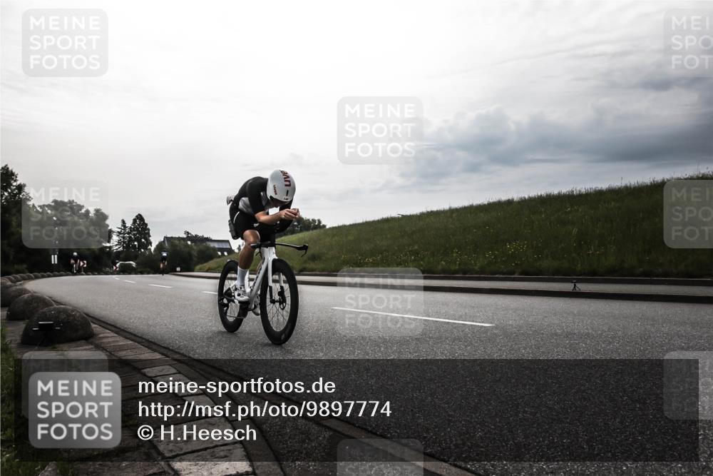 21.06.2026 - 29. Vierlanden-Triathlon H.Heesch http://msf.ph/oto/9897774 21.06.2026 09:22:58 Radfahren 148 meine-sportfotos.de