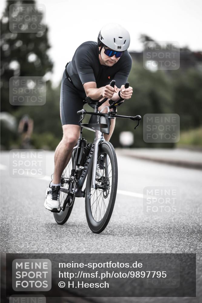 21.06.2026 - 29. Vierlanden-Triathlon H.Heesch http://msf.ph/oto/9897795 21.06.2026 10:02:39 Radfahren 56, 99, 198, 245, 367 meine-sportfotos.de