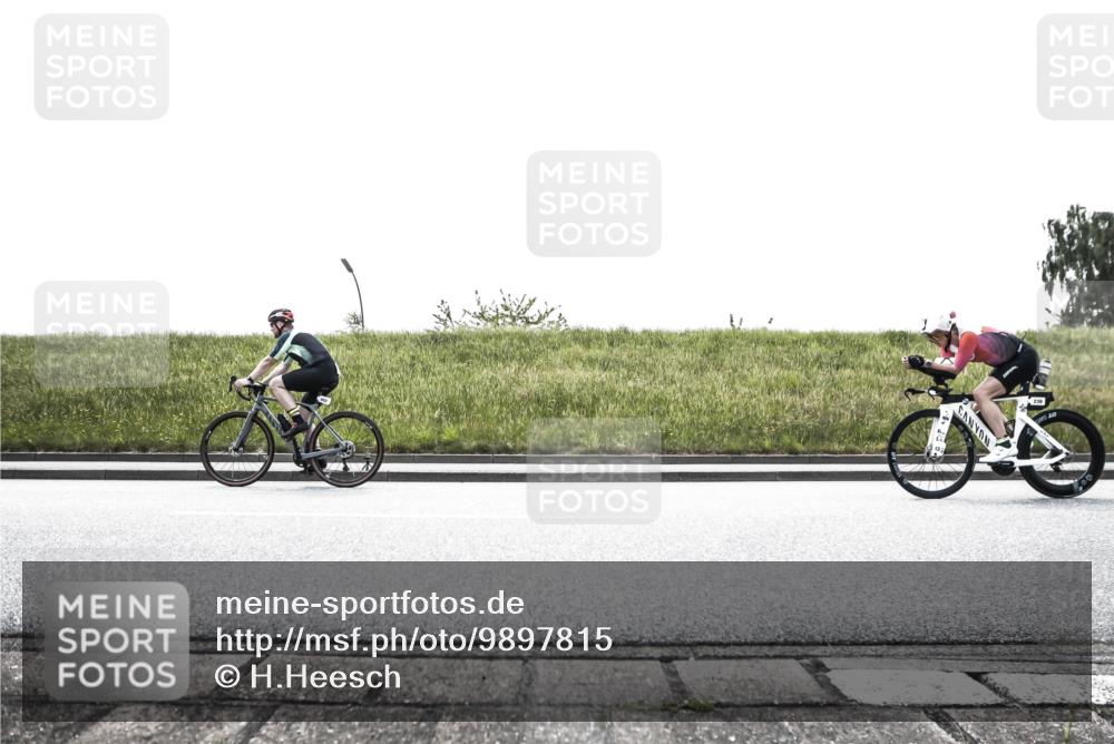 21.06.2026 - 29. Vierlanden-Triathlon H.Heesch http://msf.ph/oto/9897815 21.06.2026 10:59:41 Radfahren 87, 239, 481 meine-sportfotos.de