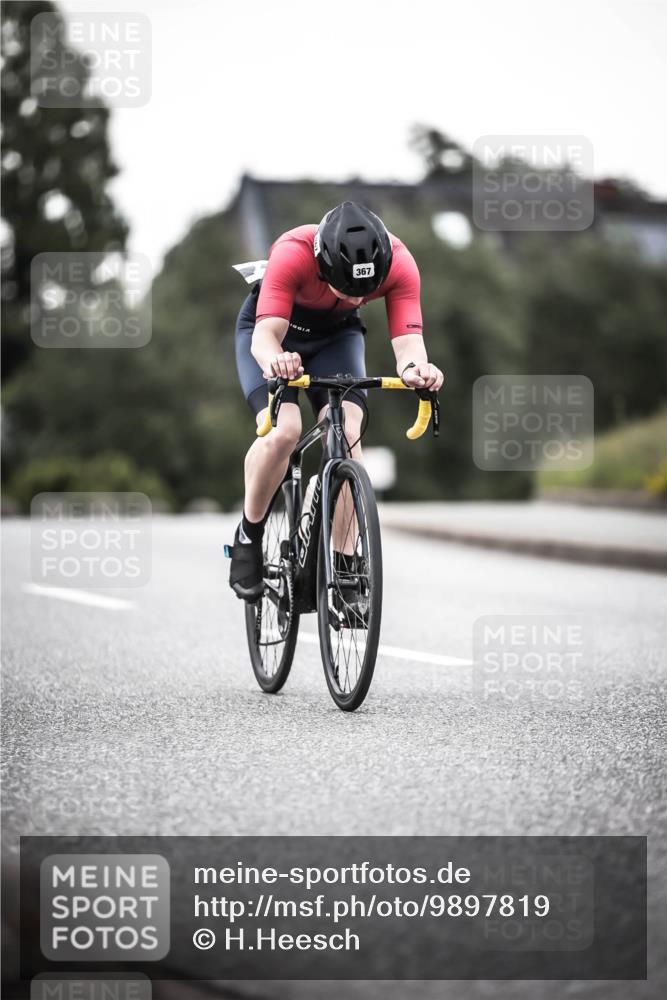 21.06.2026 - 29. Vierlanden-Triathlon H.Heesch http://msf.ph/oto/9897819 21.06.2026 10:02:42 Radfahren 56, 139, 179, 198, 245, 367 meine-sportfotos.de