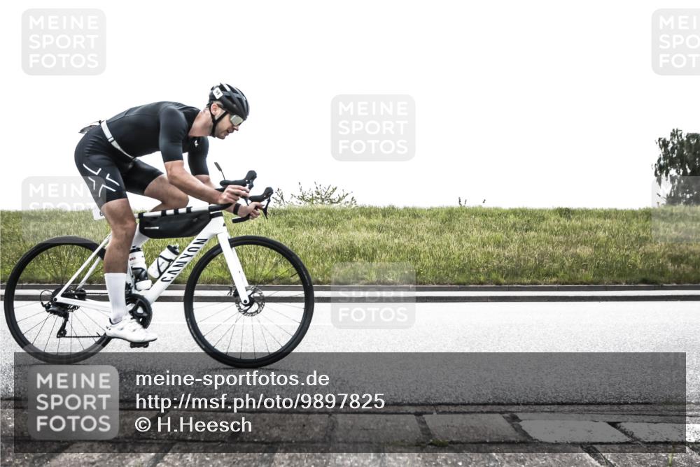 21.06.2026 - 29. Vierlanden-Triathlon H.Heesch http://msf.ph/oto/9897825 21.06.2026 10:59:54 Radfahren 12, 13, 69, 113, 192, 247, 1353 meine-sportfotos.de