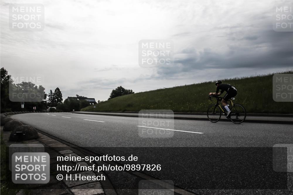 21.06.2026 - 29. Vierlanden-Triathlon H.Heesch http://msf.ph/oto/9897826 21.06.2026 09:24:49 Radfahren 44 meine-sportfotos.de