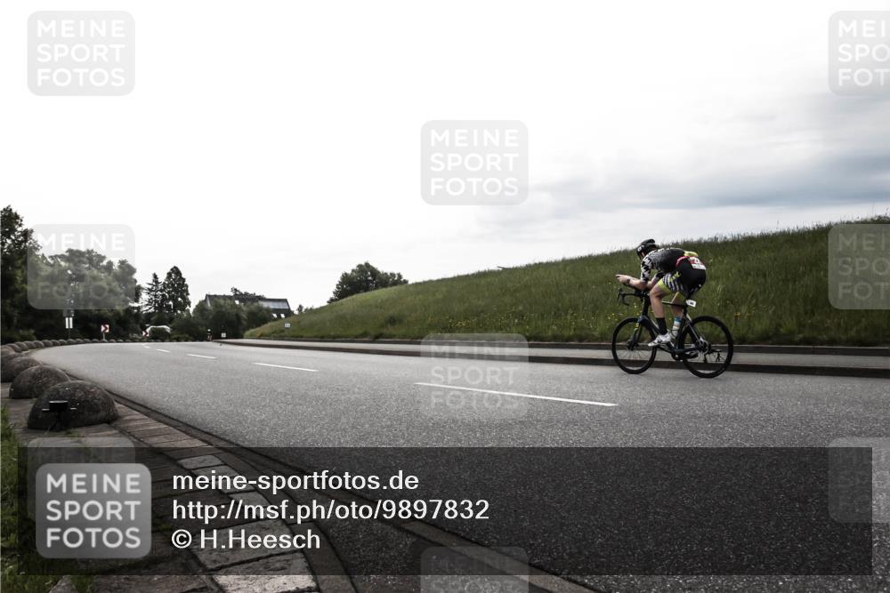 21.06.2026 - 29. Vierlanden-Triathlon H.Heesch http://msf.ph/oto/9897832 21.06.2026 09:24:57 Radfahren 39, 61, 199 meine-sportfotos.de