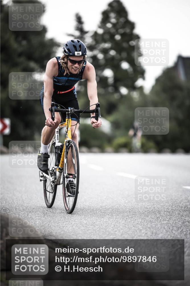 21.06.2026 - 29. Vierlanden-Triathlon H.Heesch http://msf.ph/oto/9897846 21.06.2026 10:02:45 Radfahren 56, 139, 179, 245, 367 meine-sportfotos.de