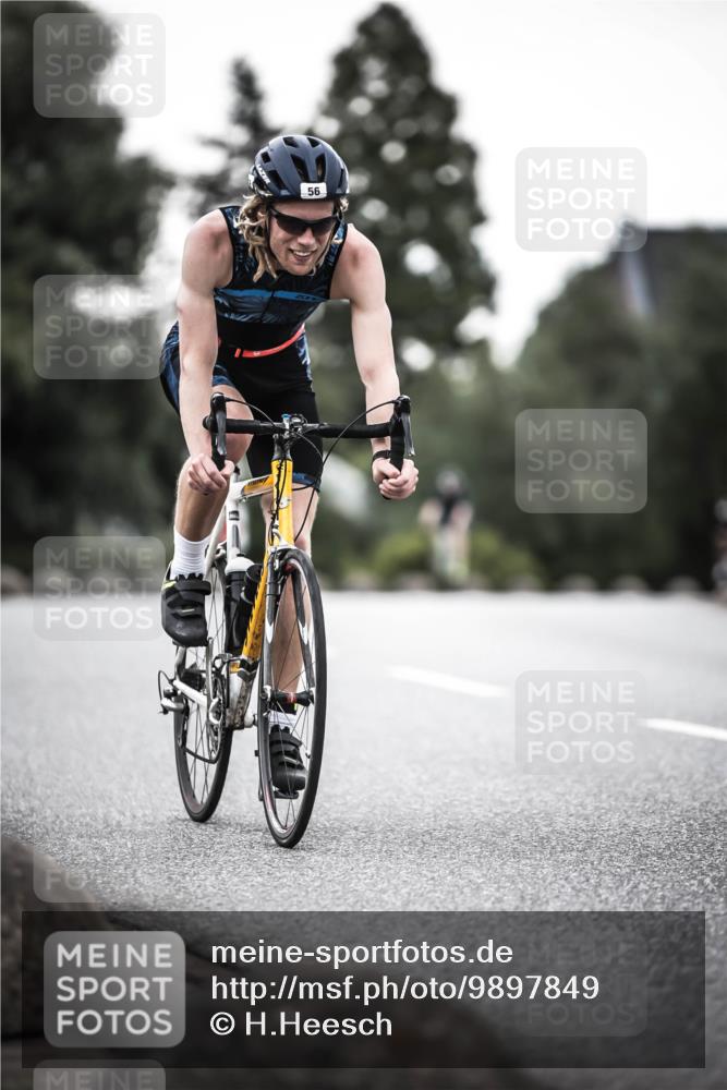 21.06.2026 - 29. Vierlanden-Triathlon H.Heesch http://msf.ph/oto/9897849 21.06.2026 10:02:45 Radfahren 56, 139, 179, 245, 367 meine-sportfotos.de