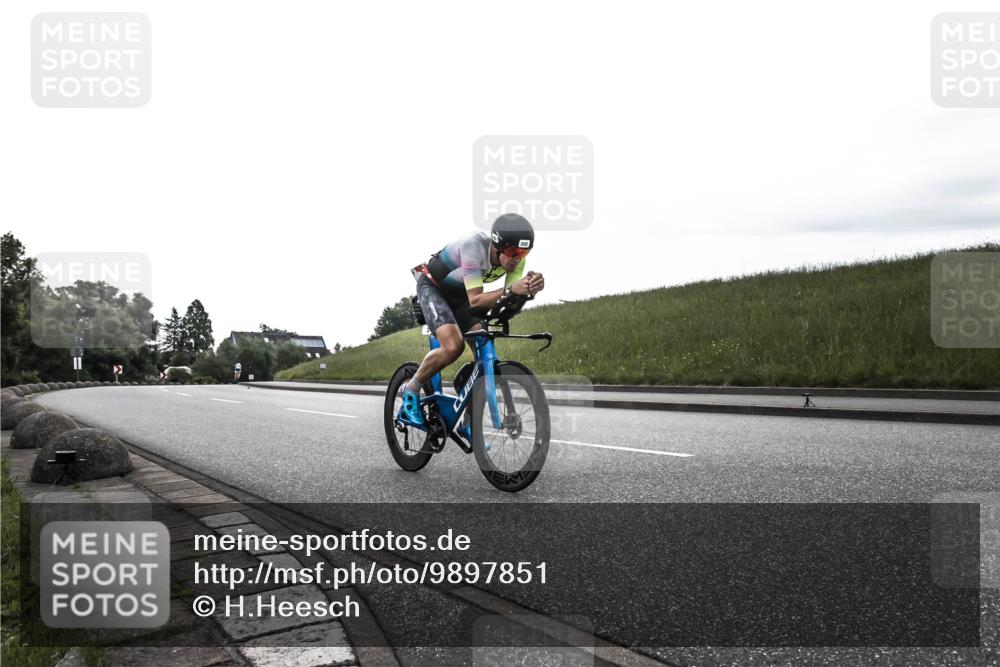 21.06.2026 - 29. Vierlanden-Triathlon H.Heesch http://msf.ph/oto/9897851 21.06.2026 09:25:21 Radfahren 40, 202 meine-sportfotos.de