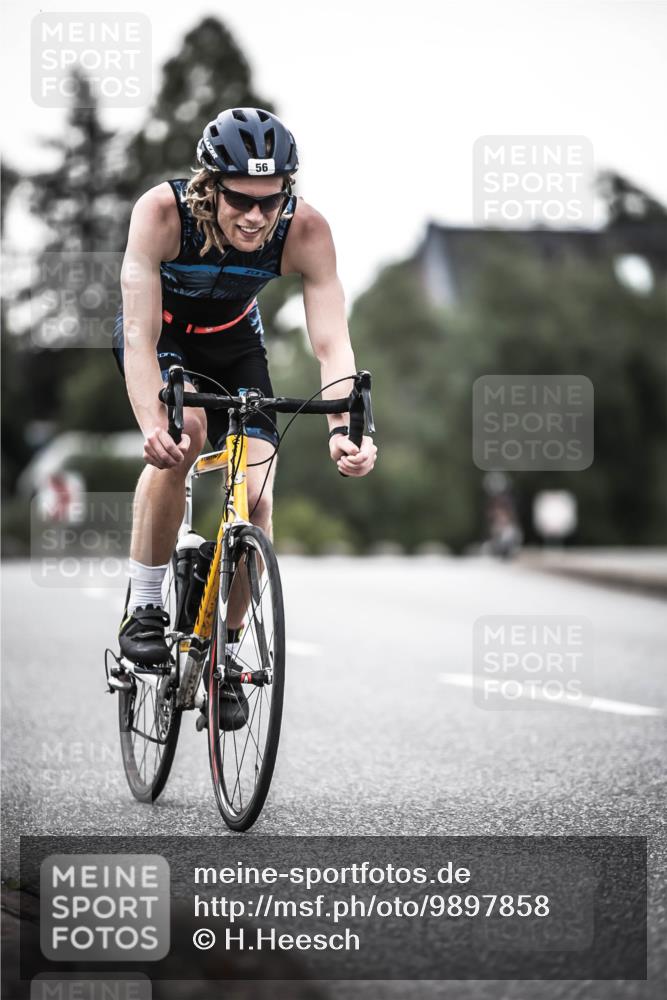 21.06.2026 - 29. Vierlanden-Triathlon H.Heesch http://msf.ph/oto/9897858 21.06.2026 10:02:45 Radfahren 56, 139, 179, 245, 367 meine-sportfotos.de
