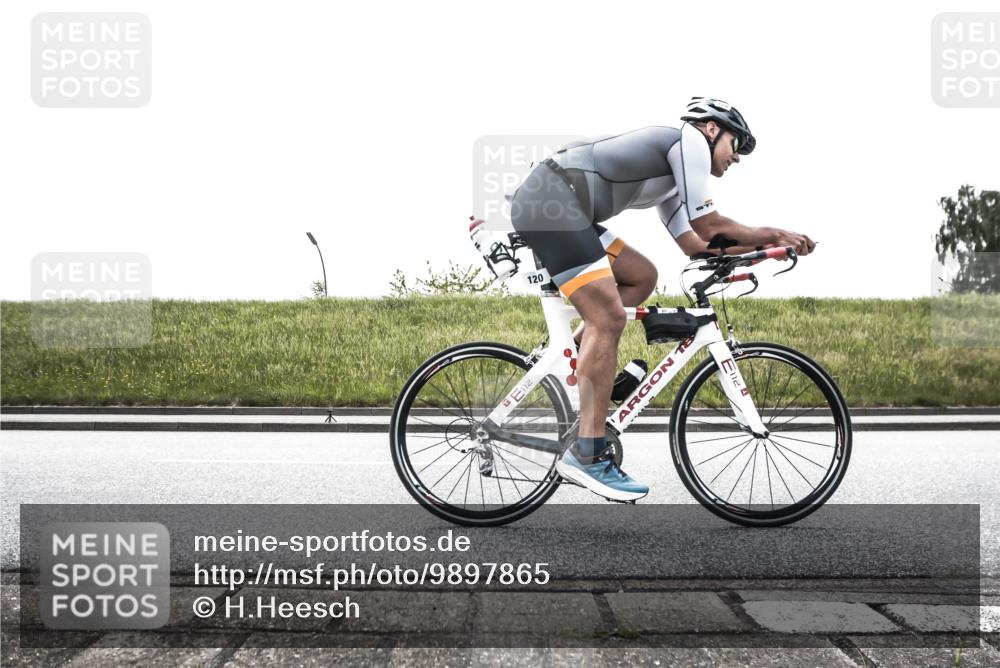 21.06.2026 - 29. Vierlanden-Triathlon H.Heesch http://msf.ph/oto/9897865 21.06.2026 11:00:30 Radfahren 70, 120, 172, 240, 288, 639 meine-sportfotos.de