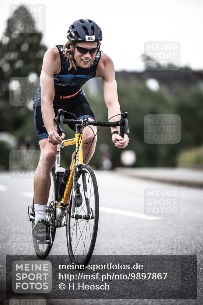 21.06.2026 - 29. Vierlanden-Triathlon H.Heesch http://msf.ph/oto/9897867 21.06.2026 10:02:45 Radfahren 56, 139, 179, 245, 367 meine-sportfotos.de