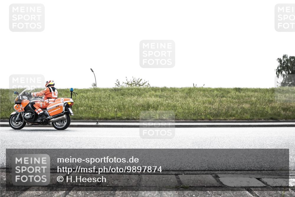 21.06.2026 - 29. Vierlanden-Triathlon H.Heesch http://msf.ph/oto/9897874 21.06.2026 11:00:37 Radfahren 70, 205, 288, 515, 621 meine-sportfotos.de