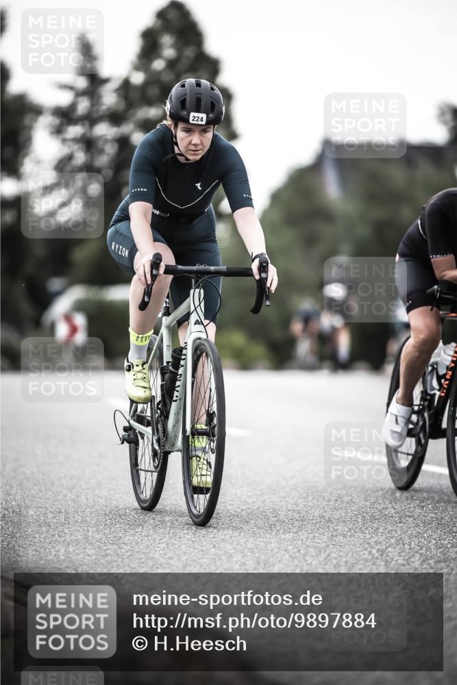21.06.2026 - 29. Vierlanden-Triathlon H.Heesch http://msf.ph/oto/9897884 21.06.2026 10:02:53 Radfahren 139, 224, 232, 294 meine-sportfotos.de