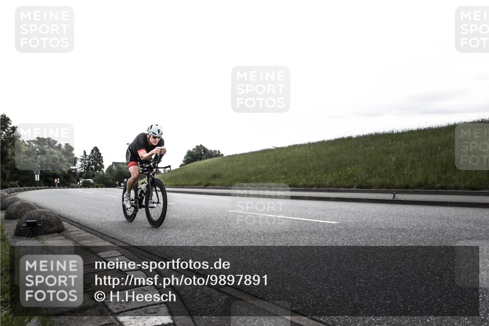 21.06.2026 - 29. Vierlanden-Triathlon H.Heesch http://msf.ph/oto/9897891 21.06.2026 09:27:57 Radfahren 99, 219 meine-sportfotos.de