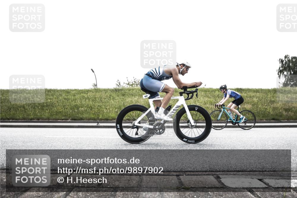 21.06.2026 - 29. Vierlanden-Triathlon H.Heesch http://msf.ph/oto/9897902 21.06.2026 11:01:20 Radfahren 415, 502, 519, 571, 613, 667 meine-sportfotos.de