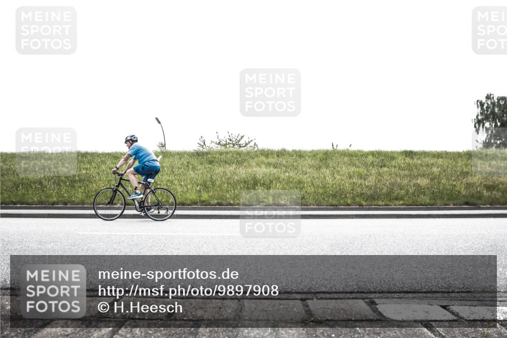 21.06.2026 - 29. Vierlanden-Triathlon H.Heesch http://msf.ph/oto/9897908 21.06.2026 11:01:26 Radfahren 415, 502, 519, 667, 704 meine-sportfotos.de