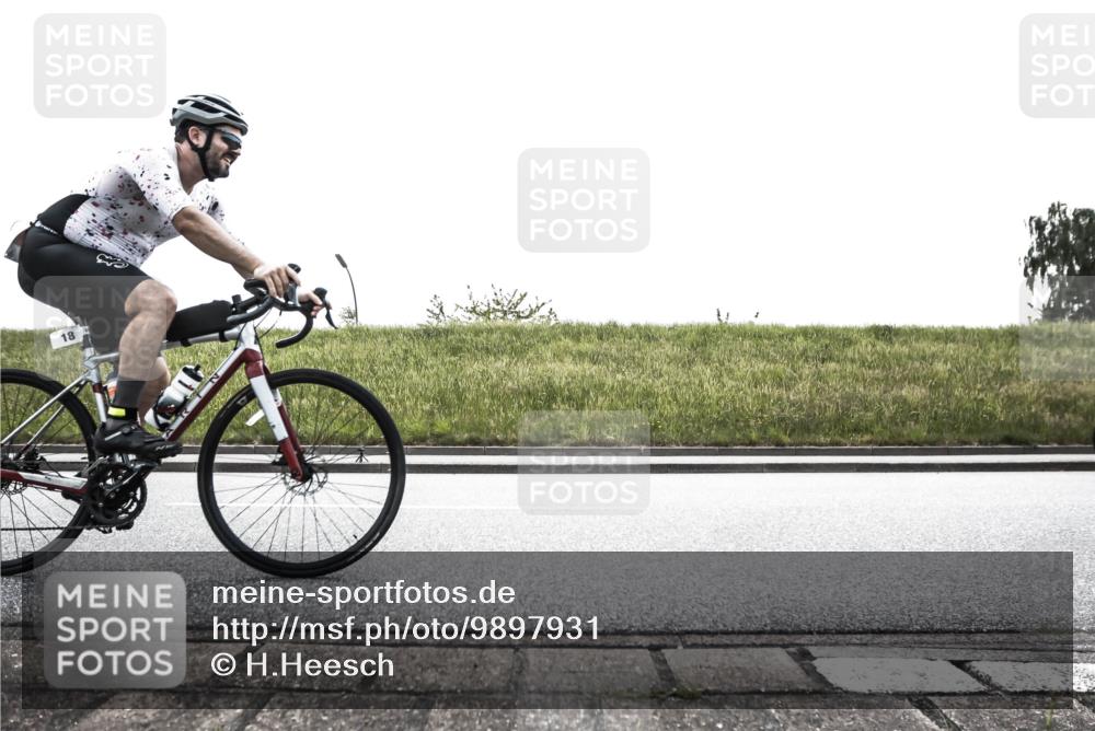 21.06.2026 - 29. Vierlanden-Triathlon H.Heesch http://msf.ph/oto/9897931 21.06.2026 11:01:55 Radfahren 18, 137, 138, 155, 158, 166, 200, 314, 566 meine-sportfotos.de