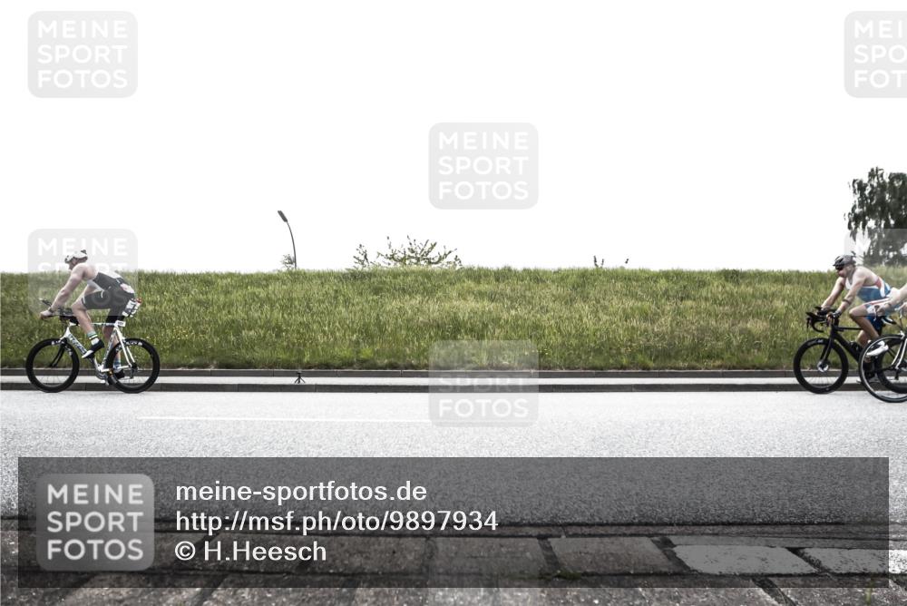 21.06.2026 - 29. Vierlanden-Triathlon H.Heesch http://msf.ph/oto/9897934 21.06.2026 11:01:56 Radfahren 18, 137, 138, 155, 158, 166, 200, 253, 299, 314, 566 meine-sportfotos.de