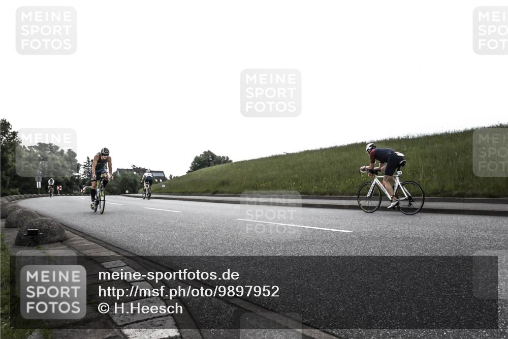 21.06.2026 - 29. Vierlanden-Triathlon H.Heesch http://msf.ph/oto/9897952 21.06.2026 09:32:10 Radfahren 131, 175, 205, 220, 275 meine-sportfotos.de