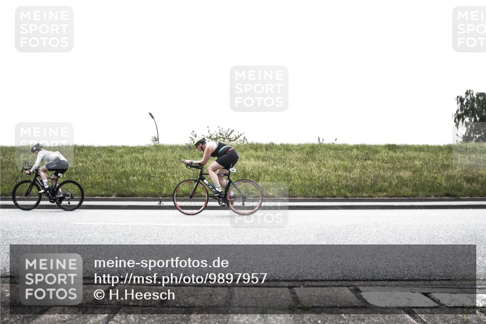 21.06.2026 - 29. Vierlanden-Triathlon H.Heesch http://msf.ph/oto/9897957 21.06.2026 11:02:08 Radfahren 190, 253, 287, 299, 565 meine-sportfotos.de